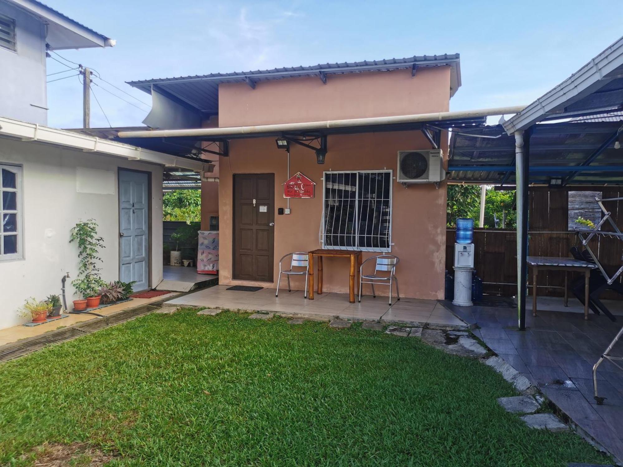 Merdeka Guest House 2 Kuching Exterior photo